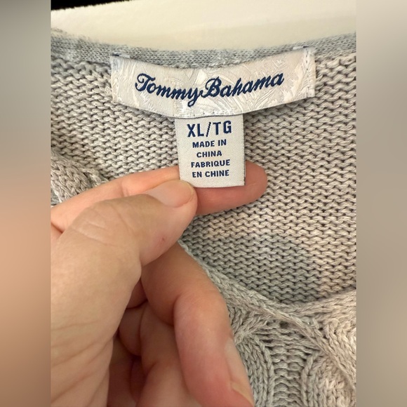Tommy Bahama Light Gray V-Neck Hooded Cable Sweater Size XL - Picture 3 of 11